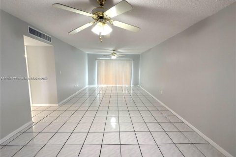 Condominio en venta en Oakland Park, Florida, 2 dormitorios, 92.9 m2 № 2052382 - foto 5