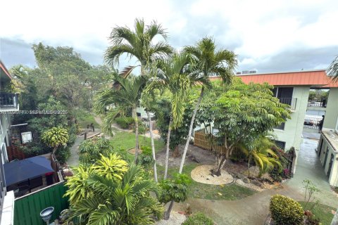 Condo à Oakland Park, Floride, 2 chambres  № 2052382