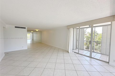 Copropriété à vendre à Key Biscayne, Floride: 2 chambres, 124.02 m2 № 1785818 - photo 2