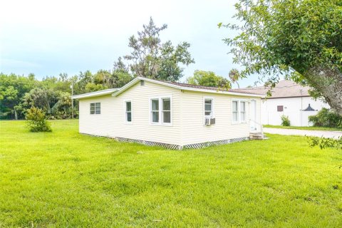 House in Tampa, Florida 2 bedrooms, 74.32 sq.m. № 2199890 - photo 16