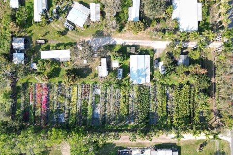 Commercial property in Okeechobee, Florida № 2248476 - photo 11