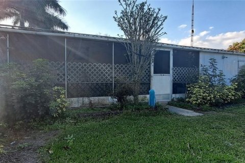 Commercial property in Okeechobee, Florida № 2248476 - photo 30
