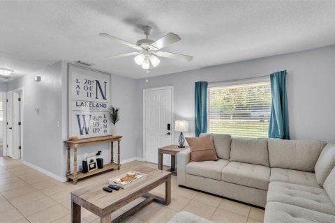 Villa ou maison à louer à Lakeland, Floride: 3 chambres, 98.66 m2 № 2386653 - photo 4