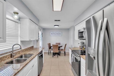 Villa ou maison à louer à Lakeland, Floride: 3 chambres, 98.66 m2 № 2386653 - photo 10
