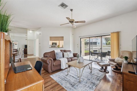 Copropriété à vendre à Riverview, Floride: 2 chambres, 130.43 m2 № 1857968 - photo 9