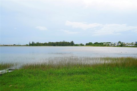 House in Pembroke Pines, Florida 3 bedrooms, 152.08 sq.m. № 1834219 - photo 20