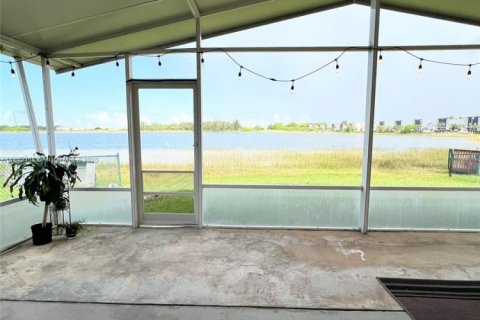 House in Pembroke Pines, Florida 3 bedrooms, 152.08 sq.m. № 1834219 - photo 7