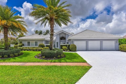 Villa ou maison à louer à Boca Raton, Floride: 5 chambres, 310.01 m2 № 2387761 - photo 1