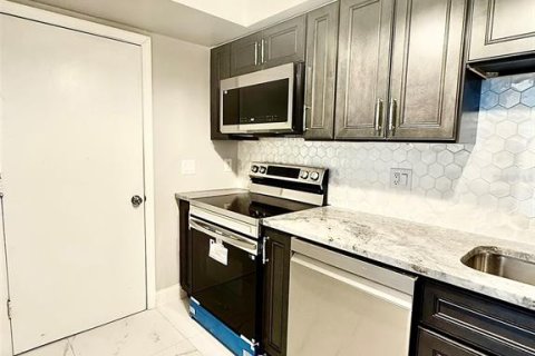 Copropriété à louer à Clearwater, Floride: 2 chambres, 79.25 m2 № 1823199 - photo 9