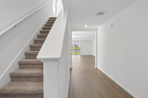 Villa ou maison à vendre à Tampa, Floride: 5 chambres, 227.89 m2 № 2425812 - photo 2