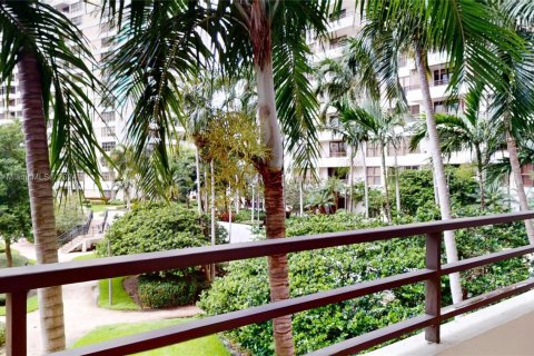 Copropriété à louer à Hallandale Beach, Floride: 2 chambres, 118.91 m2 № 1977259 - photo 5