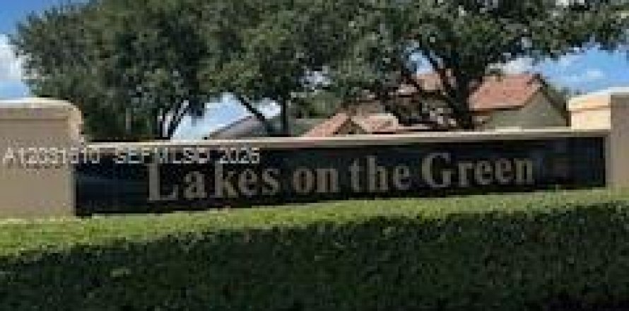 Villa ou maison à Hialeah, Floride 2 chambres, 101.26 m2 № 2078235