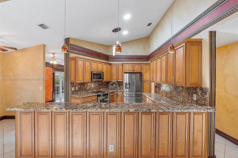 House in Sunrise, Florida 4 bedrooms, 260.31 sq.m. № 1811294 - photo 27