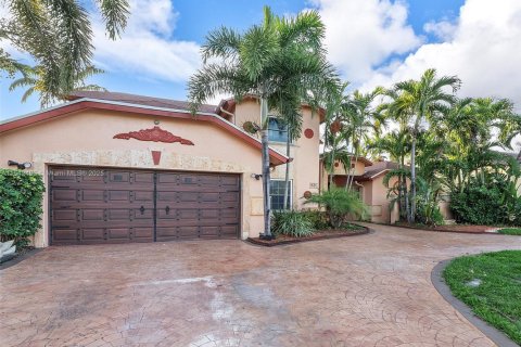 House in Sunrise, Florida 4 bedrooms, 260.31 sq.m. № 1811294 - photo 3