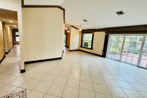 House in Sunrise, Florida 4 bedrooms, 260.31 sq.m. № 1811294 - photo 7