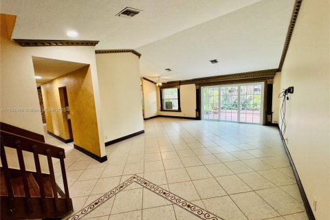 House in Sunrise, Florida 4 bedrooms, 260.31 sq.m. № 1811294 - photo 6