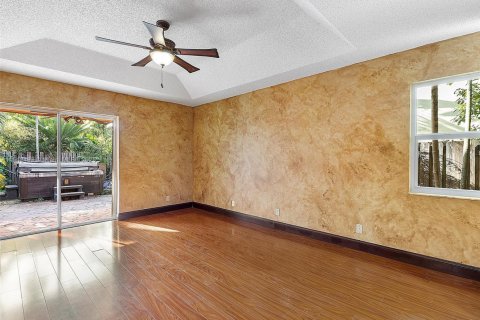 House in Sunrise, Florida 4 bedrooms, 260.31 sq.m. № 1811294 - photo 12