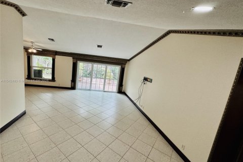 House in Sunrise, Florida 4 bedrooms, 260.31 sq.m. № 1811294 - photo 9