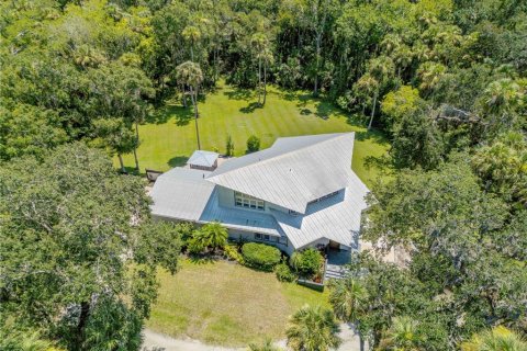 House in New Smyrna Beach, Florida 3 bedrooms, 250.09 sq.m. № 1852456 - photo 3