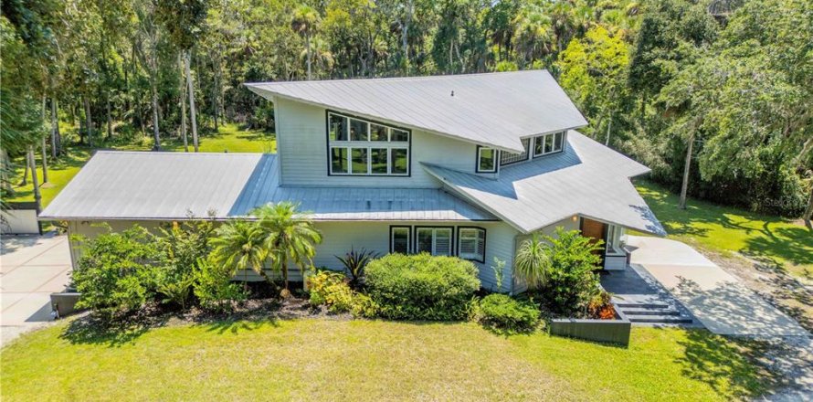 House in New Smyrna Beach, Florida 3 bedrooms, 250.09 sq.m. № 1852456