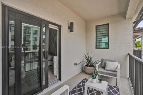 Touwnhouse à vendre à Doral, Floride: 3 chambres, 175.96 m2 № 2048687 - photo 29