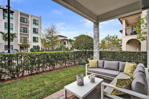 Touwnhouse à vendre à Doral, Floride: 3 chambres, 175.96 m2 № 2048687 - photo 7