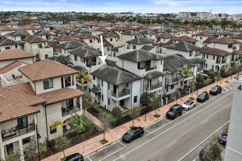 Touwnhouse à vendre à Doral, Floride: 3 chambres, 175.96 m2 № 2048687 - photo 3