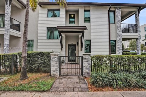 Touwnhouse à Doral, Floride 3 chambres, 175.96 m2 № 2048687