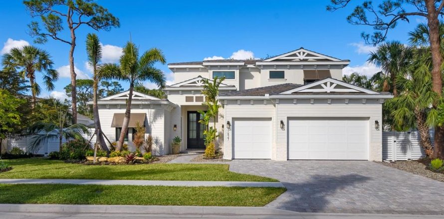 House in Sarasota, Florida 4 bedrooms, 392.42 sq.m. № 1719775