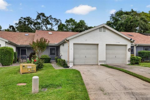 House in Port Richey, Florida 2 bedrooms, 92.72 sq.m. № 2290624