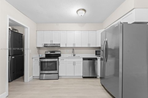 Apartamento en alquiler en Sunrise, Florida, 3 dormitorios, 92.9 m2 № 1994514 - foto 6