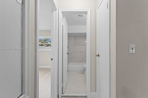 Apartamento en alquiler en Sunrise, Florida, 3 dormitorios, 92.9 m2 № 1994514 - foto 13