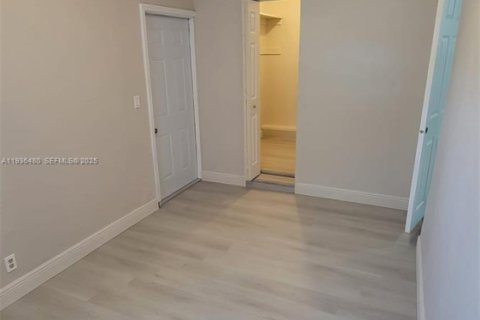 Apartamento en alquiler en Sunrise, Florida, 3 dormitorios, 92.9 m2 № 1994514 - foto 5