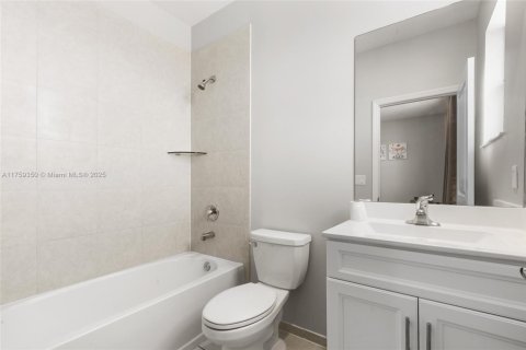 Adosado en venta en Miami, Florida, 3 dormitorios, 123.37 m2 № 1726065 - foto 30