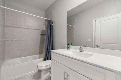 Adosado en venta en Miami, Florida, 3 dormitorios, 123.37 m2 № 1726065 - foto 13