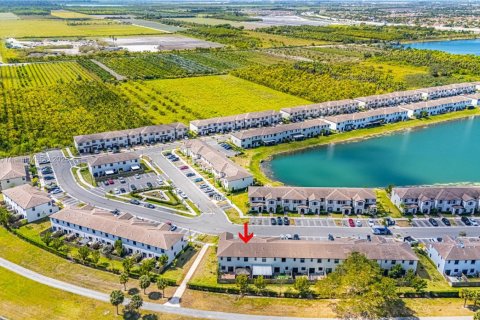 Adosado en venta en Miami, Florida, 3 dormitorios, 123.37 m2 № 1726065 - foto 4