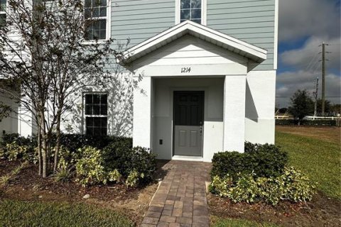 Touwnhouse à Davenport, Floride 4 chambres, 183.57 m2 № 2415072