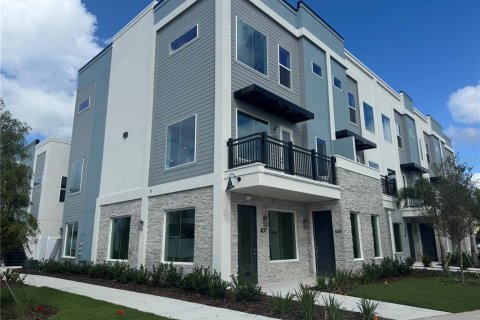 Propiedad comercial en alquiler en Oviedo, Florida, 40.51 m2 № 1558797 - foto 1