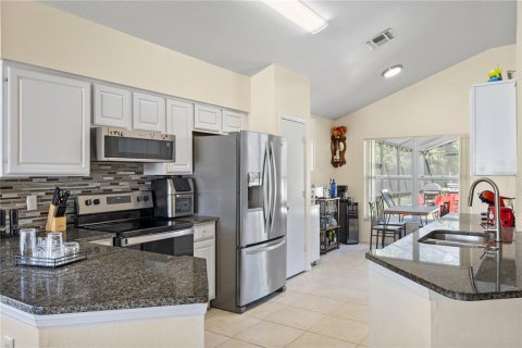 House in Kissimmee, Florida 4 bedrooms, 174.1 sq.m. № 1883458 - photo 9