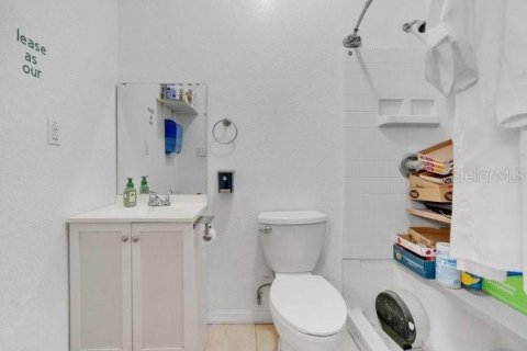 Купить коммерческую недвижимость в Ориндж-Сити, Флорида 559.27м2, № 2204323 - фото 30