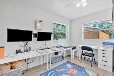 Купить коммерческую недвижимость в Ориндж-Сити, Флорида 559.27м2, № 2204323 - фото 6
