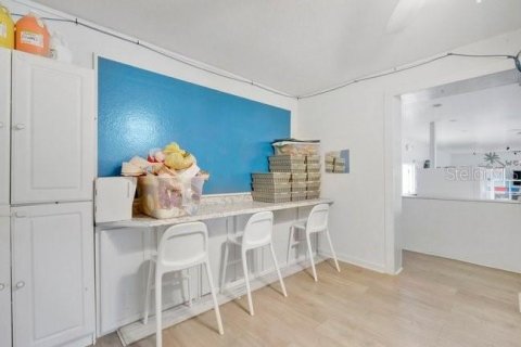 Купить коммерческую недвижимость в Ориндж-Сити, Флорида 559.27м2, № 2204323 - фото 9