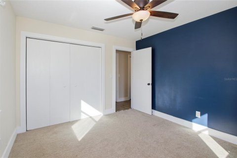 House in Deltona, Florida 4 bedrooms, 186.18 sq.m. № 2157283 - photo 20