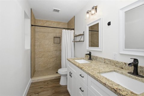 House in Deltona, Florida 4 bedrooms, 186.18 sq.m. № 2157283 - photo 21