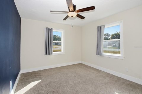 House in Deltona, Florida 4 bedrooms, 186.18 sq.m. № 2157283 - photo 19