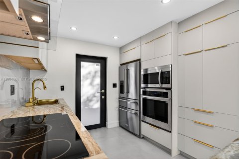 Casa en venta en Pompano Beach, Florida, 3 dormitorios, 121.61 m2 № 1992954 - foto 12