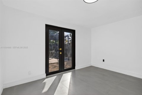 Casa en venta en Pompano Beach, Florida, 3 dormitorios, 121.61 m2 № 1992954 - foto 19