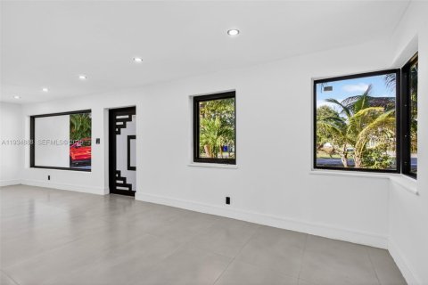 Casa en venta en Pompano Beach, Florida, 3 dormitorios, 121.61 m2 № 1992954 - foto 8