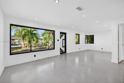 Casa en venta en Pompano Beach, Florida, 3 dormitorios, 121.61 m2 № 1992954 - foto 6