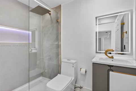 Casa en venta en Pompano Beach, Florida, 3 dormitorios, 121.61 m2 № 1992954 - foto 14